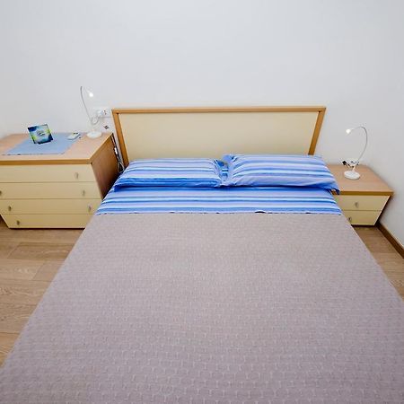 Apartment Al Porto Ровинь Экстерьер фото