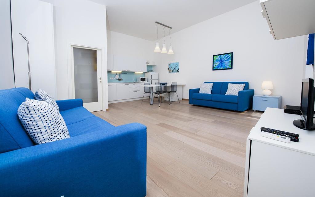 Apartment Al Porto Ровинь Экстерьер фото